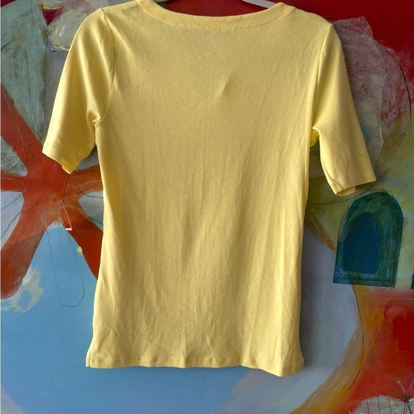 TALBOTS Women’s Tshirt Size XS Yellow Color Short Sleeve Vneck Pima Cotton - Picture 3 of 3